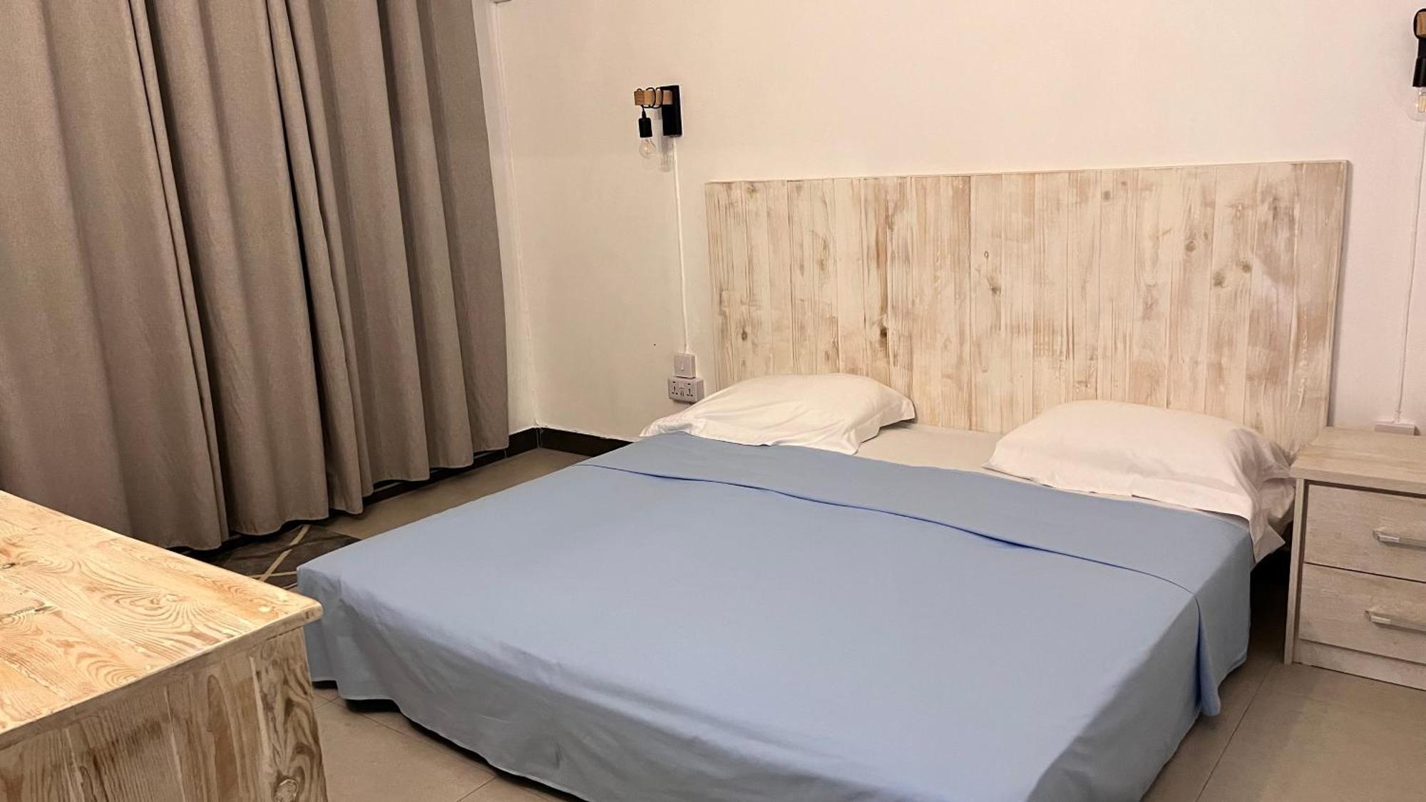 Ebony Apartment & Studio La Gaulette Luaran gambar